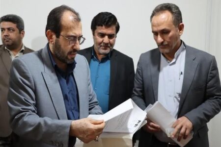 علی دهقانی رییس کل دادگستری خوزستان از مجمتع شماره ۲ دادگاه های  صلح بازدید کرد