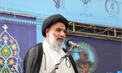 انتطار داریم نمایندگان مجلس از نزدیک  با معلمان در ارتباط باشند  و برای رفع دغدغه هایشان تلاش نمایند