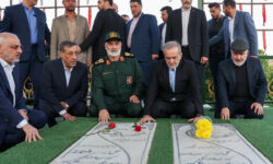 خلاصه خبرهای حضور وزرا و اعضای کابینه به شهرستان ها  در سفر رییس جمهور به خوزستان