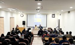 گاهی نطق ۱ دقیقه ای یک نماینده مجلس می تواند از  میلیاردها رانت و فساد جلوگیری کند / مصلحت سنجی غلط هیئت رییسه مجلس در موضوع استیضاح همتی باعث وضعیت فعلی قیمت دلار شد