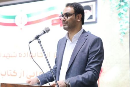 مدیر کل آموزش و پرورش خوزستان : خانواده بزرگ تعلیم و تربیت به خانواده‌های شهدا می‌بالد و همواره خود را مدیون آن‌ها می‌داند.