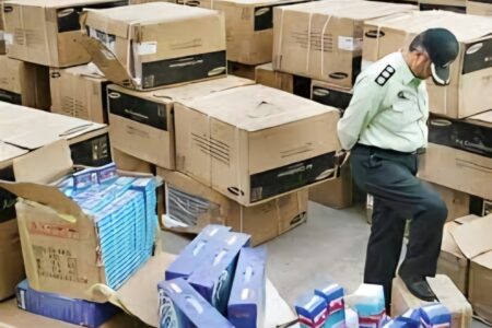 کشف ۱۵۰ میلیارد ریال کالای قاچاق در انبارهای هندیجان