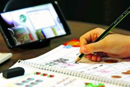 مدرسه مجازی ؛ راهحلی موقت یا فرار از مسئولیت