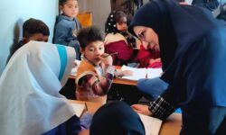 معاون ابتدایی وزارت آموزش و پرورش در جمع مدارس کوچرو خوزستان: معلمان عشایر، طلایهداران عدالت آموزشی هستند