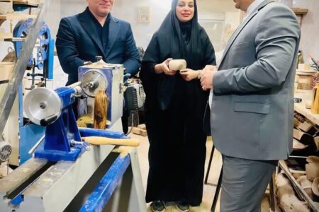 رییس مجمع نخبگان اهواز در بازدید از کارگاه صنایع دستی باقریان زاده: نگاه به صنایع دستی باید همچون یک صنعت پویا باشد