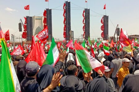 در میان خیل عاشقان ؛ روایتی از بزرگ‌ترین بدرقه مردمی