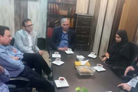 بررسی راهکارهای توسعه اشتغال در اهواز و خوزستان در نشست مشترک مجمع بسیجیان ناحیه امام علی(ع) و جهاددانشگاهی